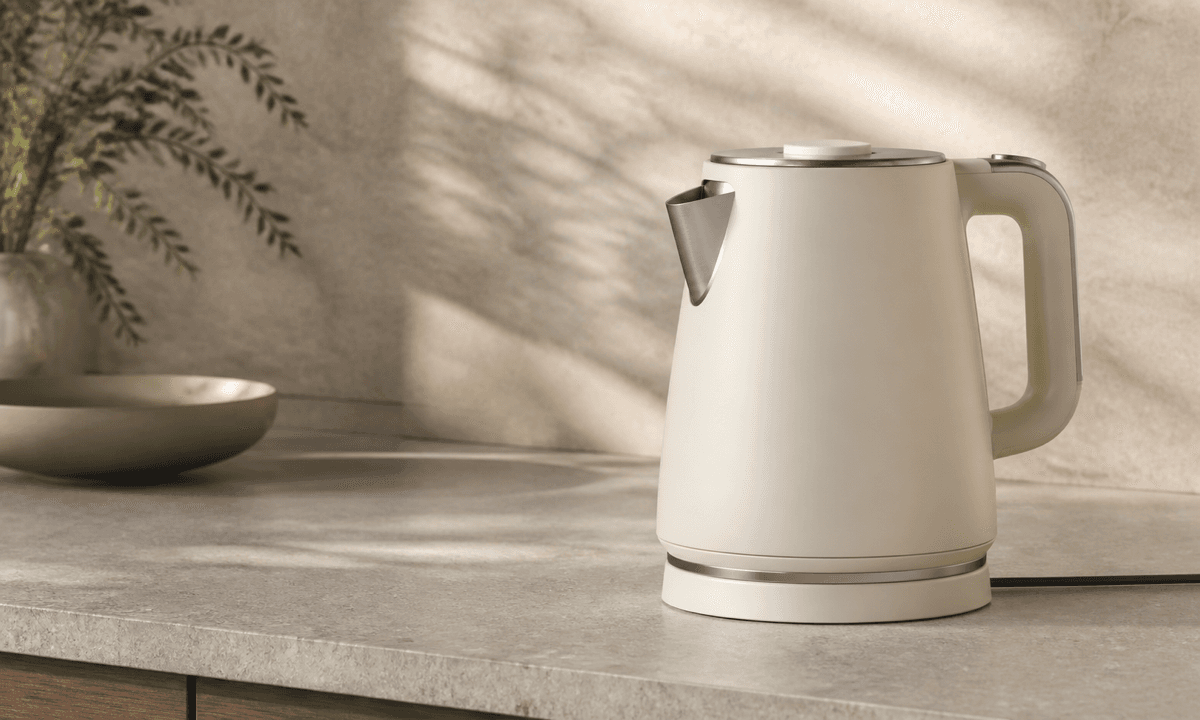 Electric kettle campaign product photo prompt guide cover