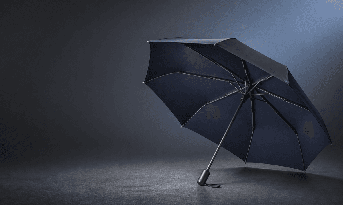 Travel umbrella opening product video prompt guide cover